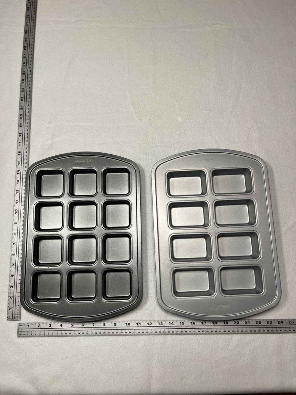 Pampered Chef  Brownie Pann and Mini Loaf Pan Pair